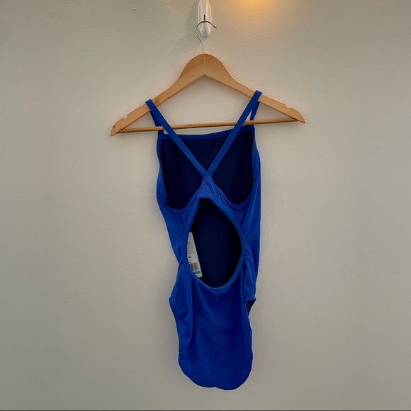 Speedo Solid Endurance + Crossback One Piece Swimsuit - Picture 2 of 9